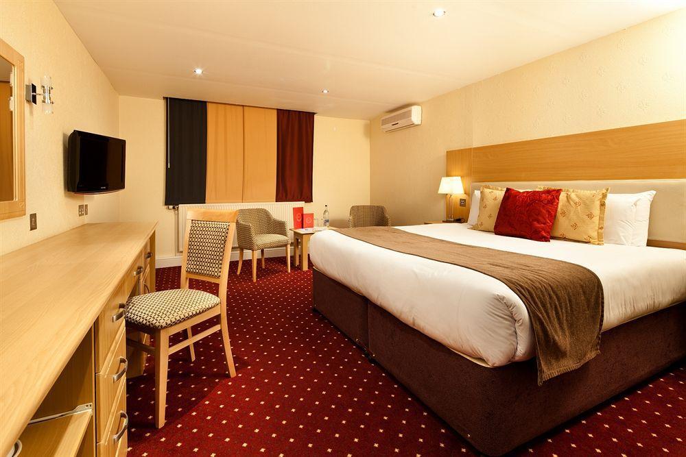 The White Horse Hotel Hertingfordbury Екстериор снимка