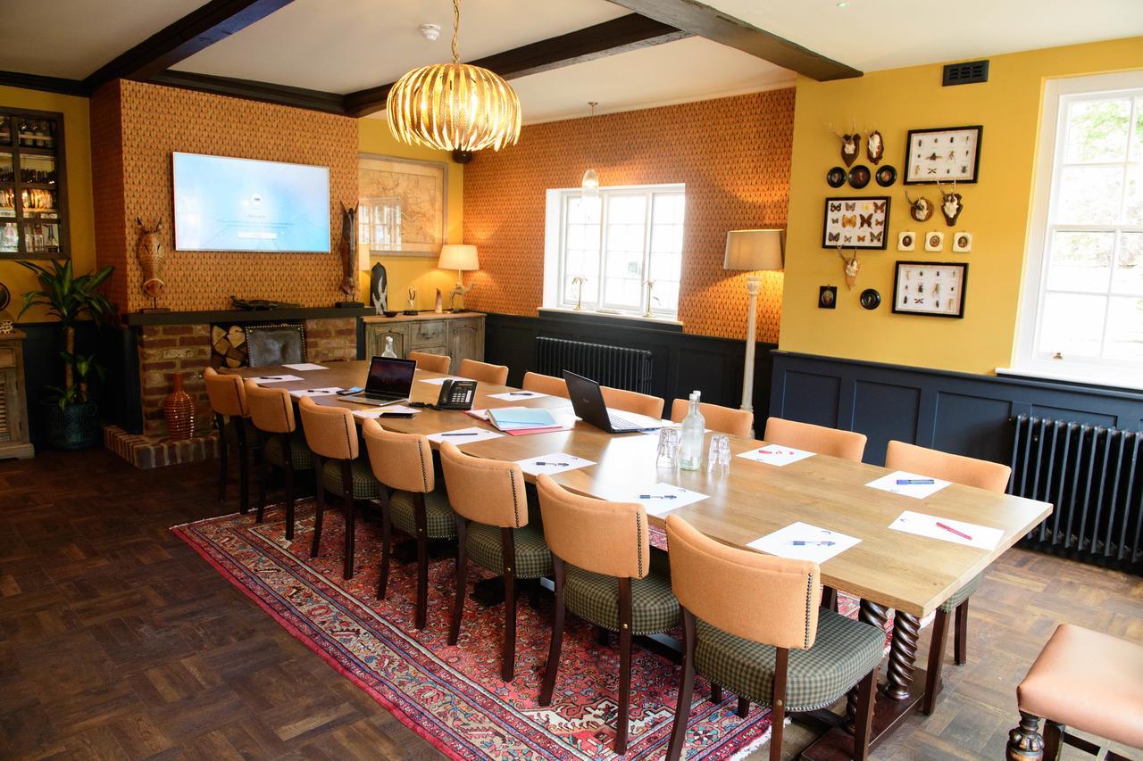 The White Horse Hotel Hertingfordbury Екстериор снимка