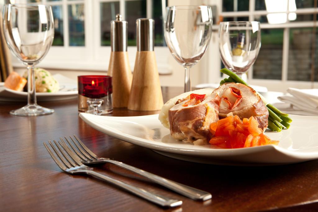 The White Horse Hotel Hertingfordbury Екстериор снимка