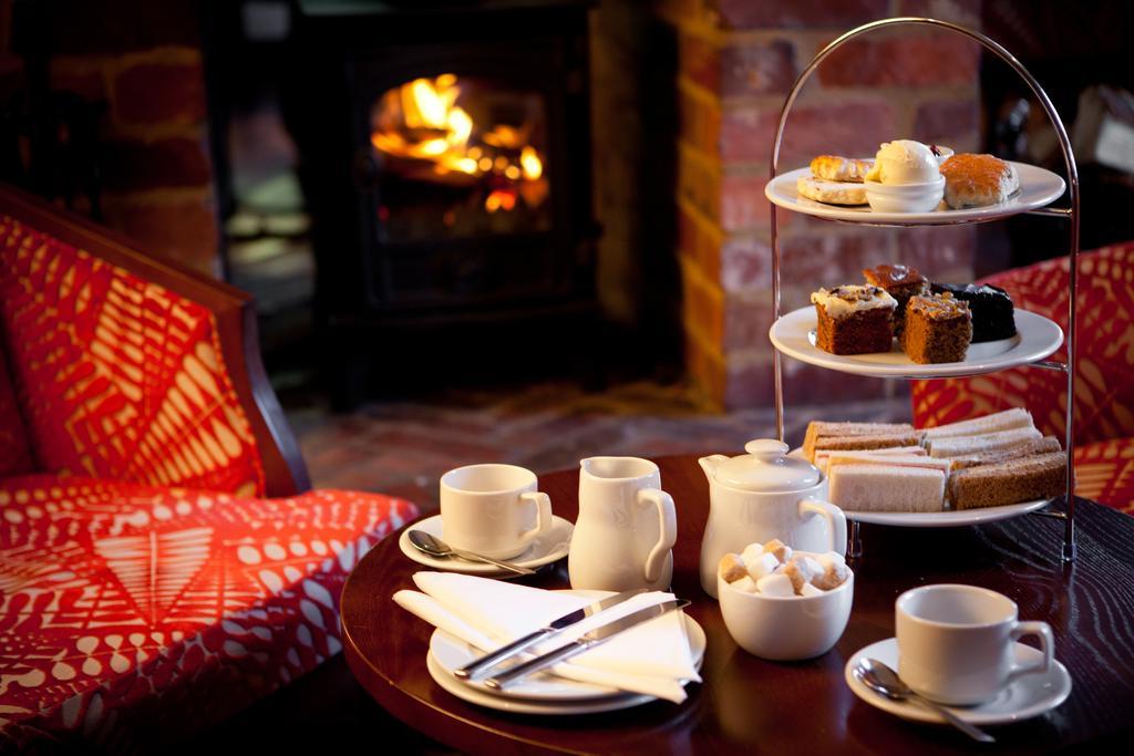 The White Horse Hotel Hertingfordbury Екстериор снимка